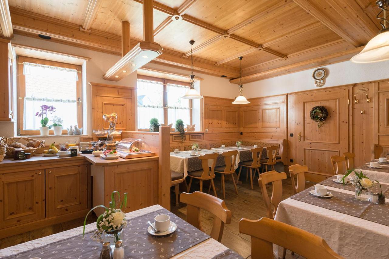 Gasthof-Pension Brauner Hirsch In Alfeld - Mittelfranken Buitenkant foto