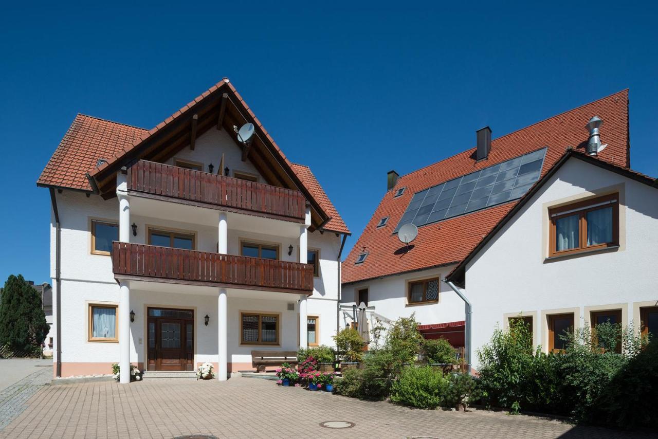 Gasthof-Pension Brauner Hirsch In Alfeld - Mittelfranken Buitenkant foto